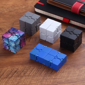 Infinity stress relief cube for relaxing hand movements